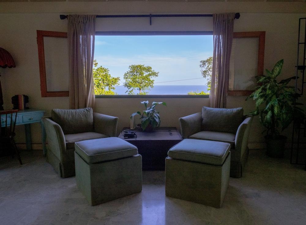 Mynt Retreat Bed & Breakfast モンテゴ・ベイ エクステリア 写真