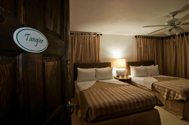 Mynt Retreat Bed & Breakfast モンテゴ・ベイ エクステリア 写真